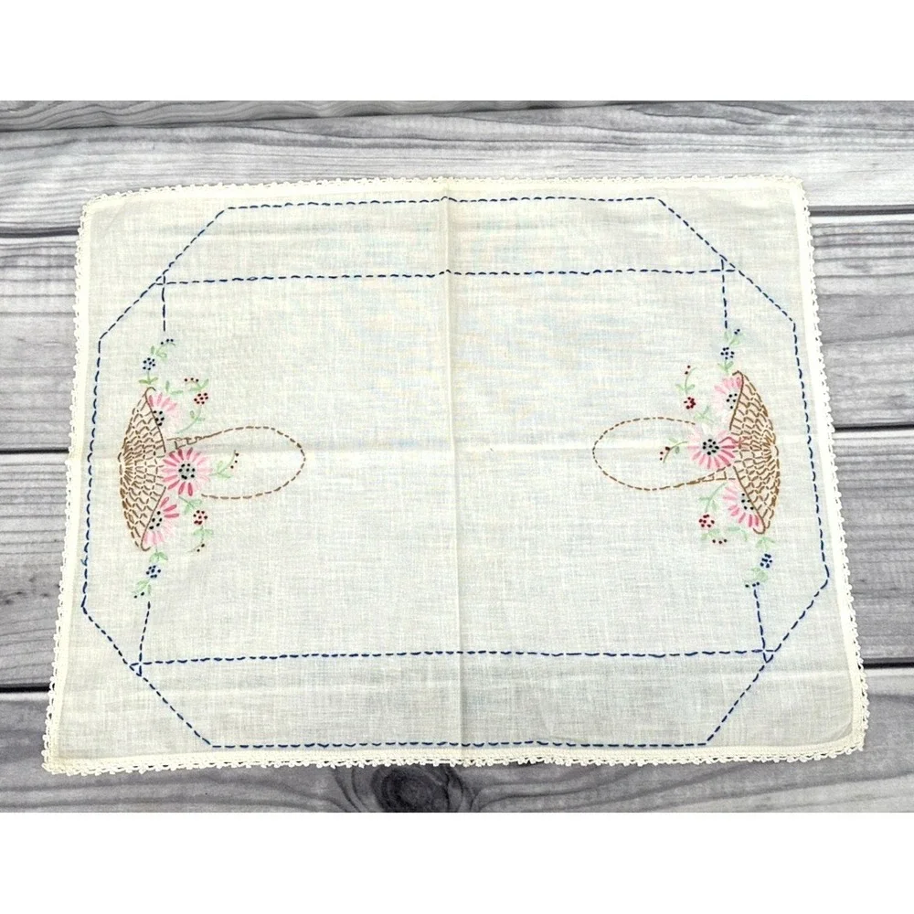 VINTAGE EMBROIDERED TABLE / DRESSER SCARF  - FLOWER BASKET  ‎    *27